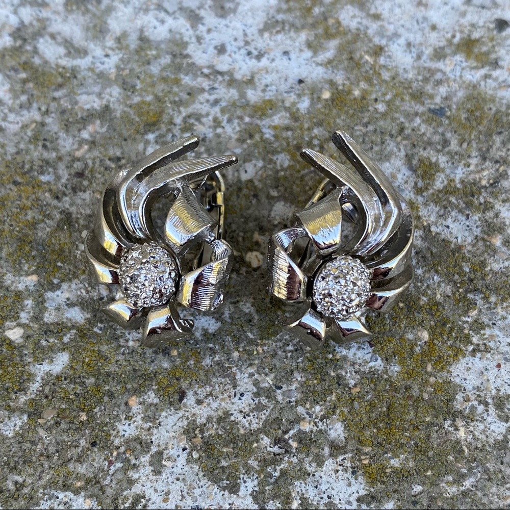 Vintage Silver-Toned Floral Clip-on Earrings